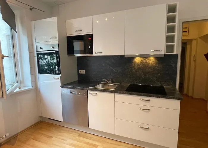 2 Schlafzimmer Appartamento *